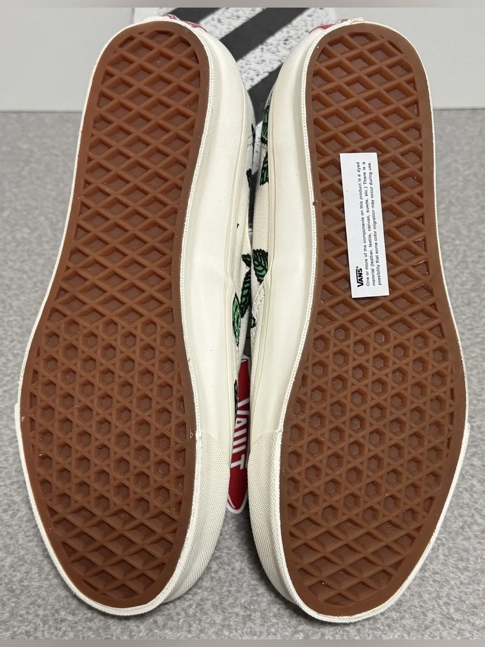 Vans UA OG Authentic LX Sweet Leaf White Green Size 7 Men/ 8.5 Women VN0A4BV94JM